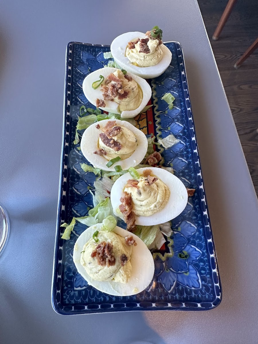 Noah's At 63 Main Photos 2